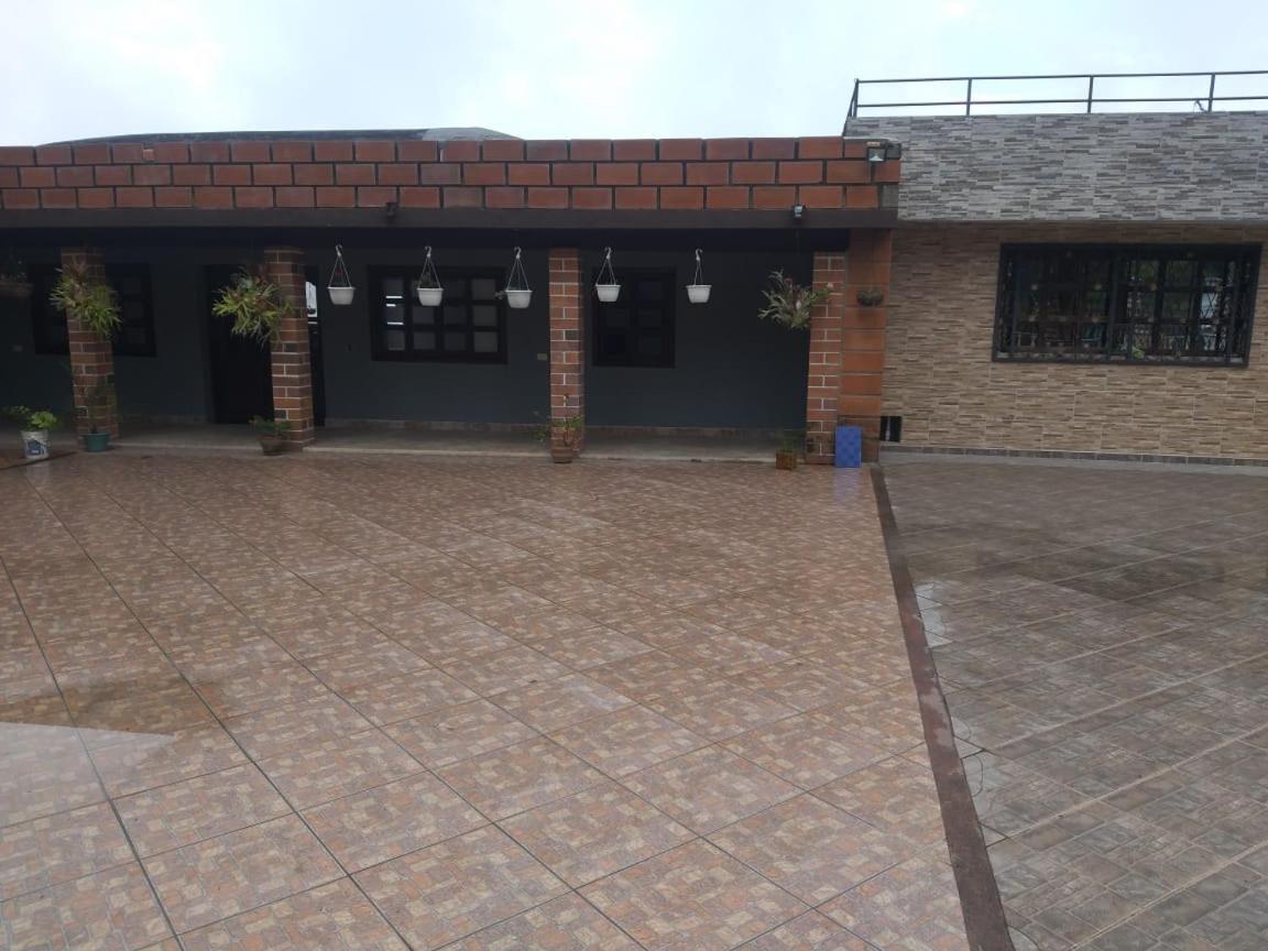 Finca Los Alpes San Jerónimo Eksteriør bilde