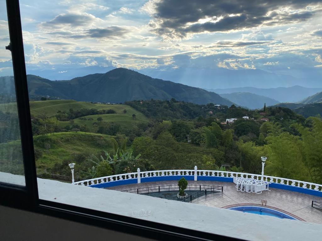 Finca Los Alpes San Jerónimo Eksteriør bilde